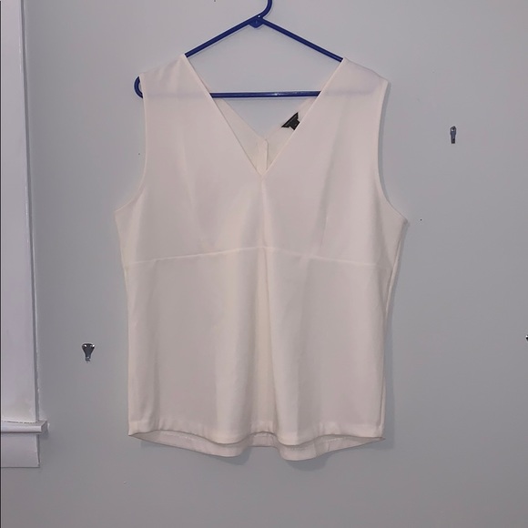 Ann Taylor Tops - ✨Ann Taylor, Sleeveless White Blouse